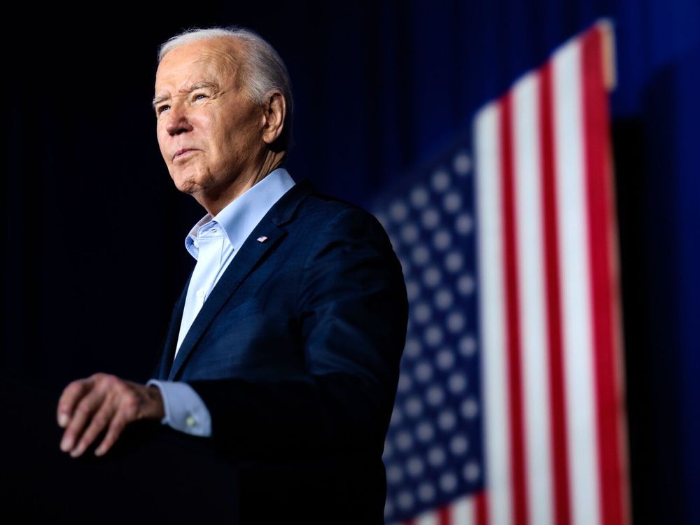NextImg:Biden struggles to contain mounting pressure to drop out of race