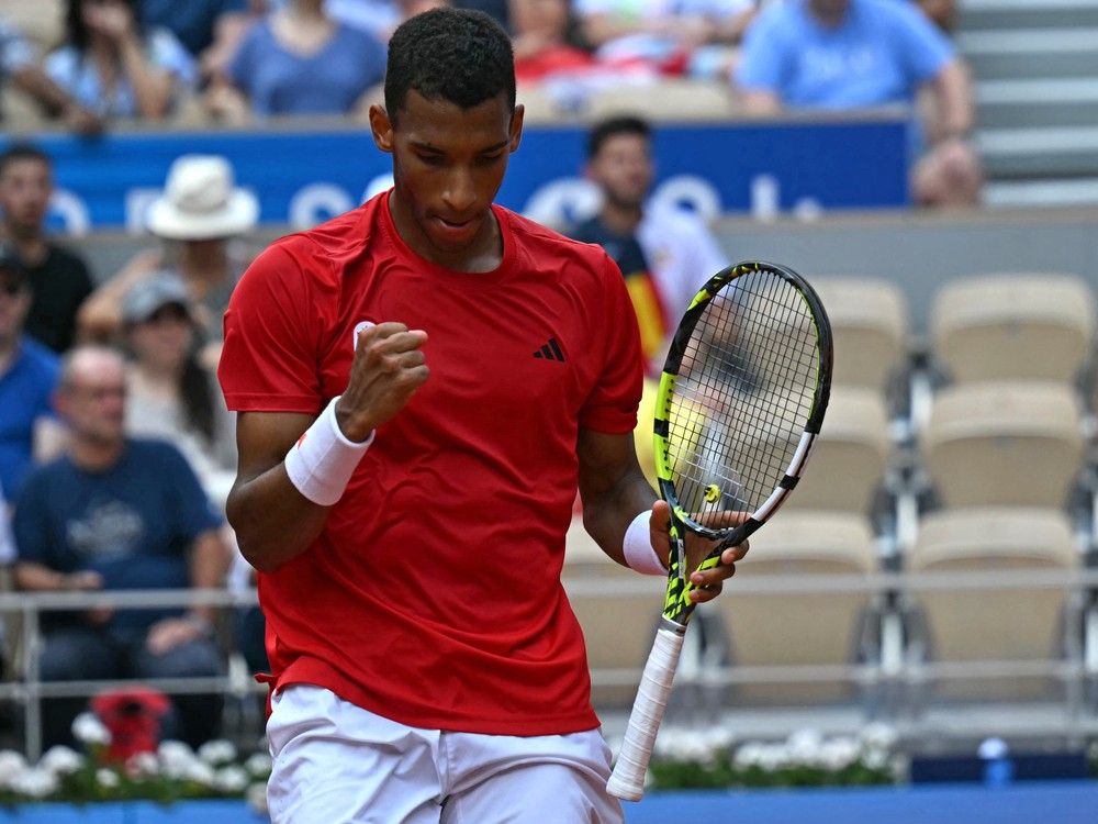 NextImg:Weary Felix Auger-Aliassime falls to Carlos Alcaraz in Olympic semi-final