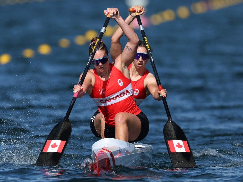 NextImg:Canada's Katie Vincent and Sloan Mackenzie win canoe sprint bronze