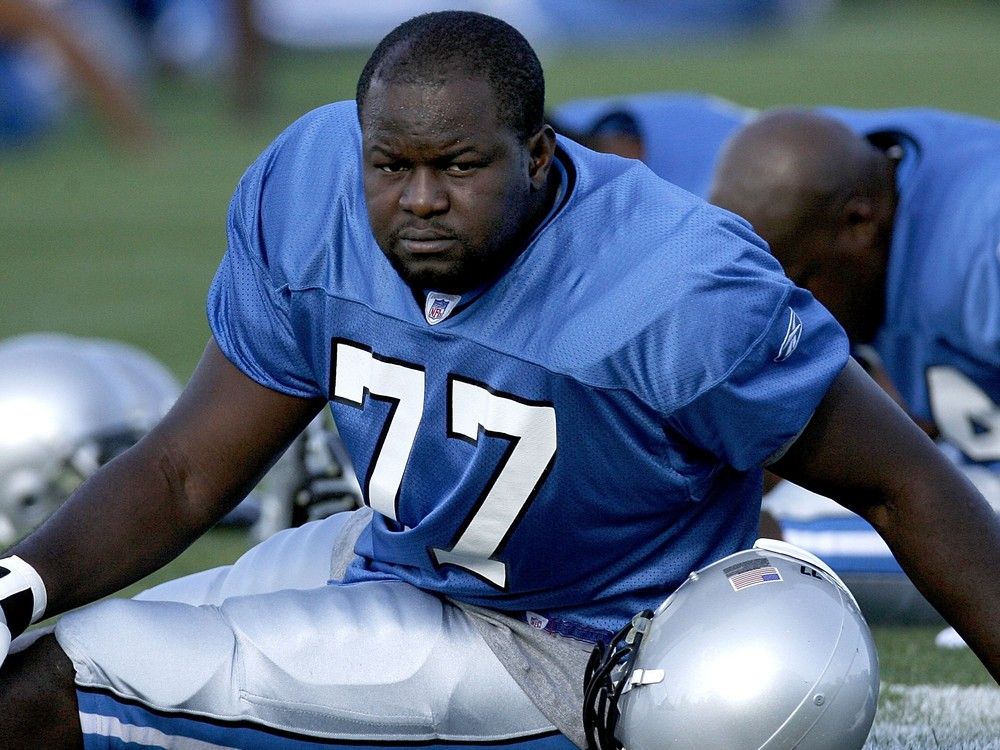 NextImg:Former NFL player accused of urinating on elderly passenger during Delta Air Lines flight