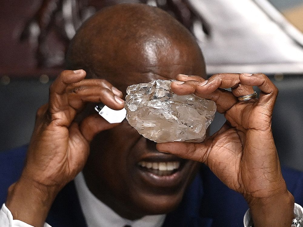 NextImg:Raymond J. de Souza: What's more valuable — diamonds, water or J Lo's jewelry box?
