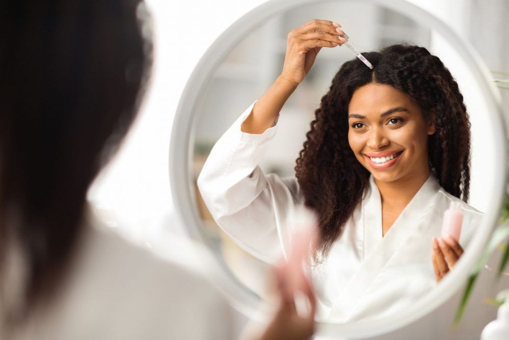 NextImg:How to maintain a healthy scalp, according to a dermatologist