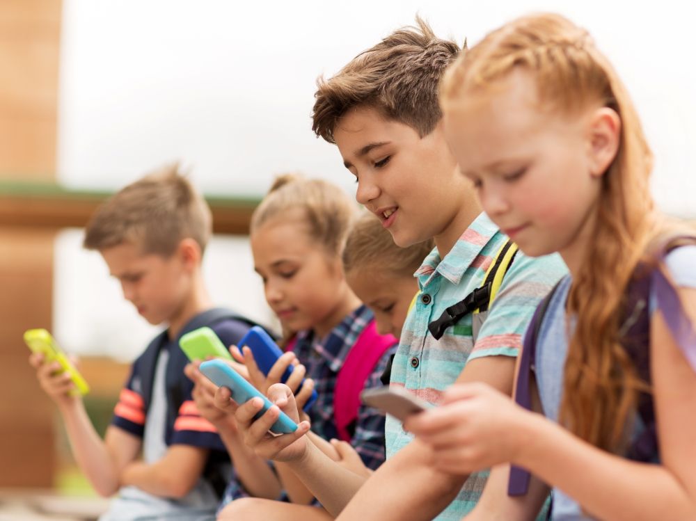 NextImg:Danny Randell: Disruptive smartphones have no place in school