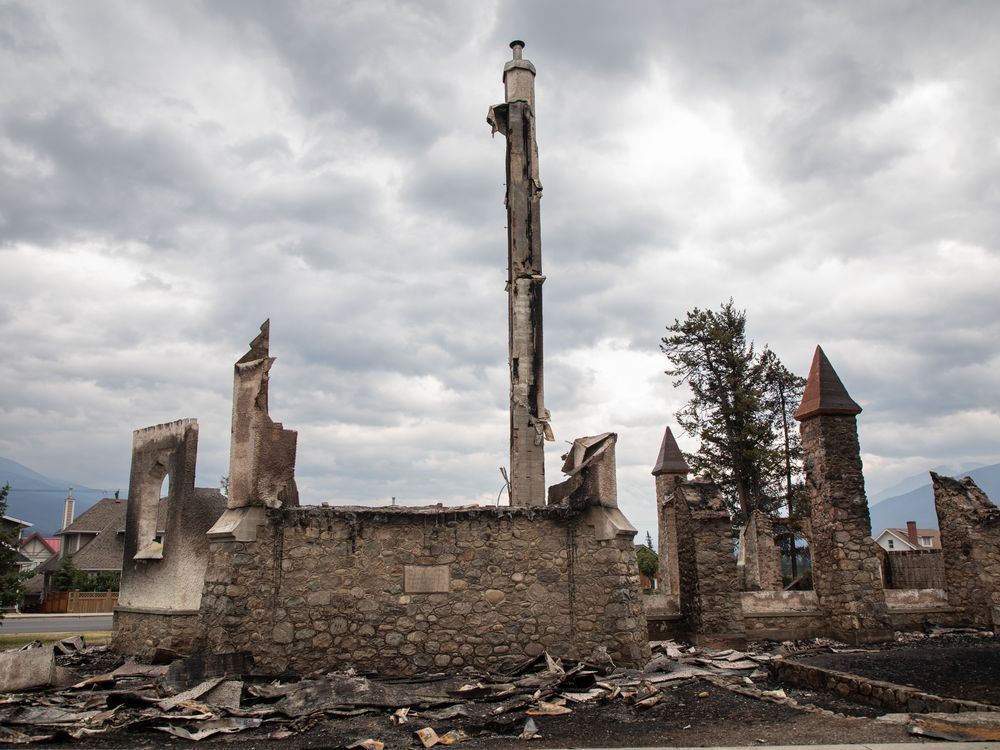 NextImg:Jasper residents return to town nearly a month after devastating wildfire