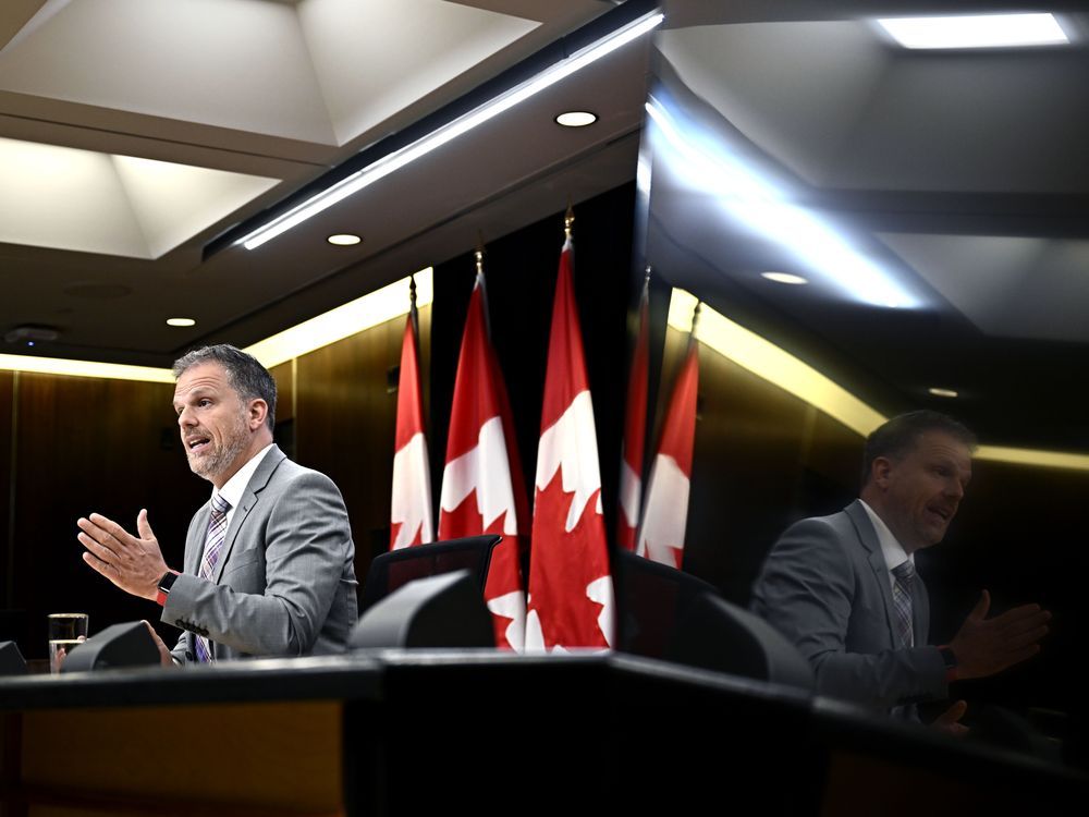 NextImg:Health Minister touts growing number of providers in new dental-care plan