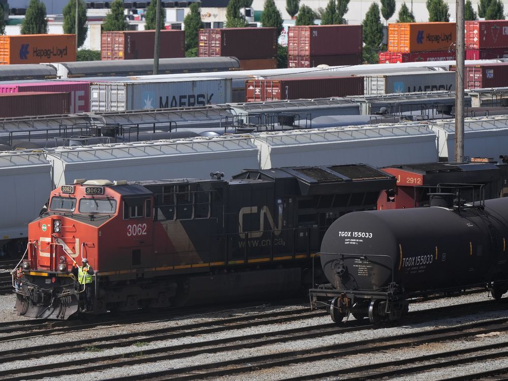 NextImg:National railway lockout continues, GO Transit says service 'may be busier than usual'