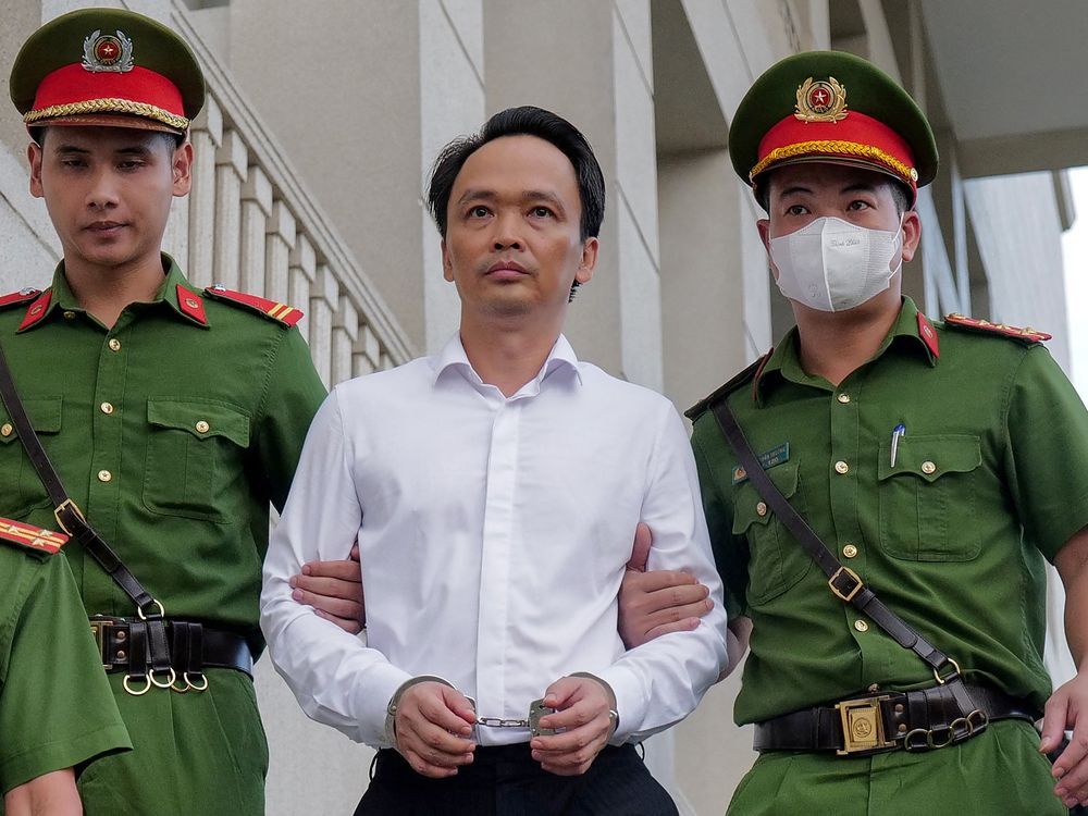 NextImg:Vietnamese billionaire tycoon sentenced to 21 years for fraud