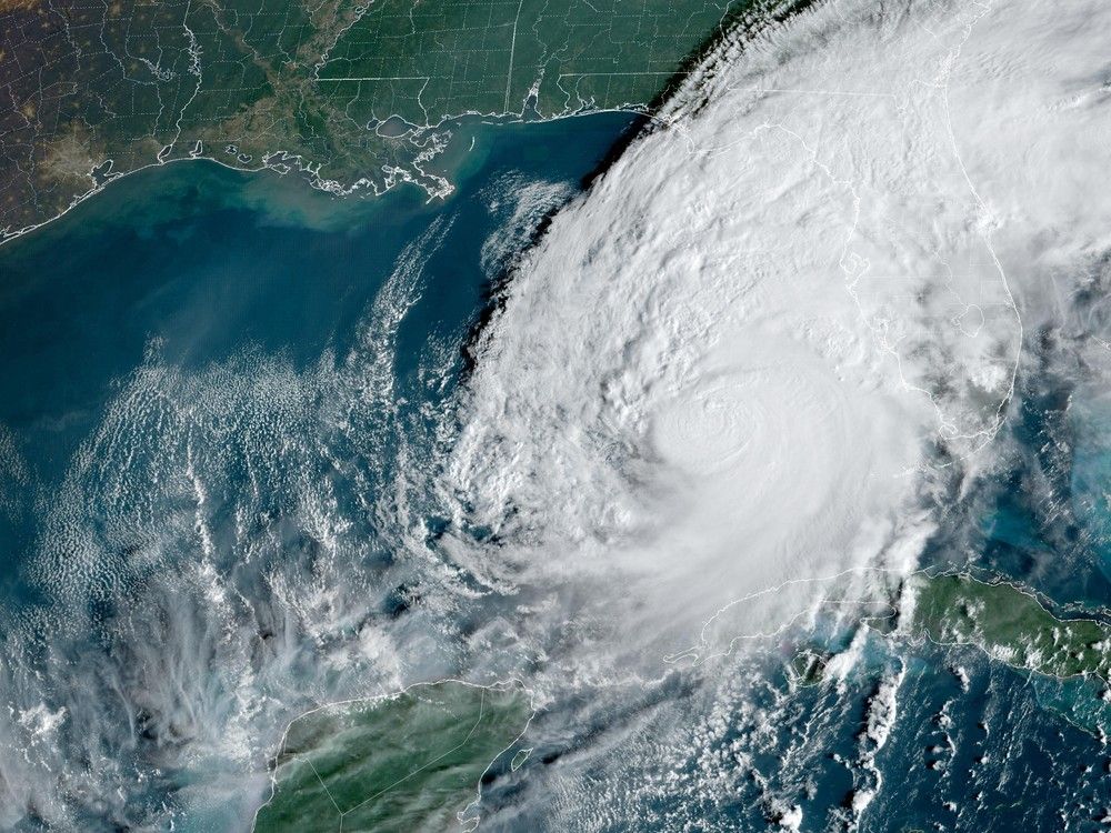 NextImg:Video shows NOAA 'hurricane hunter' aircraft colliding with Milton
