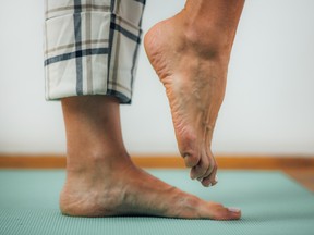 What to know if you’re aging in a healthy way? Try standing on one leg What to know if you’re aging in a healthy way? Try standing on one leg