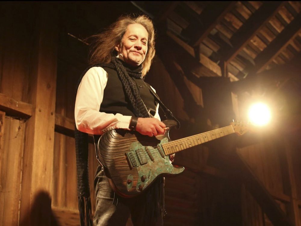 NextImg:Jake E. Lee, former guitarist for Ozzy Osbourne, shot multiple times in Las Vegas