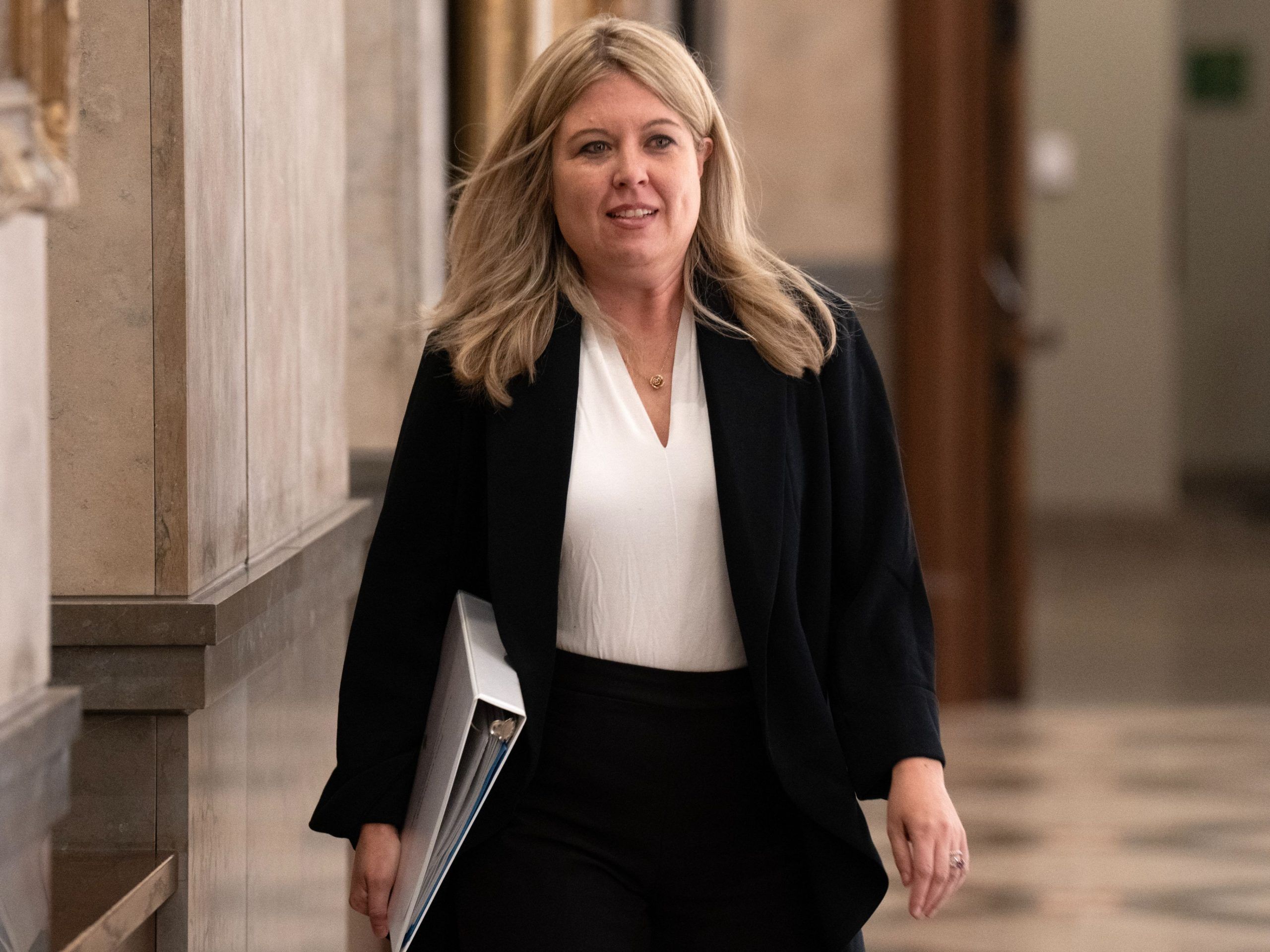 NextImg:John Ivison: Conservatives want you to know how much you’re getting soaked on e-transfer fees