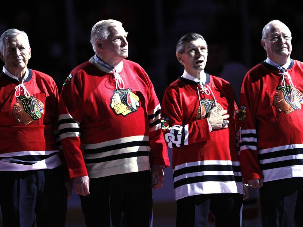 NextImg:Former Blackhawks all-star and Hall of Fame hockey executive Bill Hay dead at 88