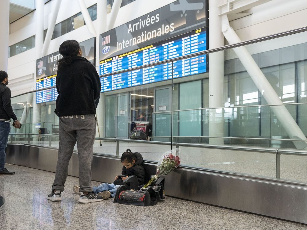NextImg:Thousands of international students miss fall semester amid uncertainty, visa delays