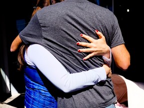 New Zealand airport sets three-minute hug limit in drop-off zone New Zealand airport sets three-minute hug limit in drop-off zone