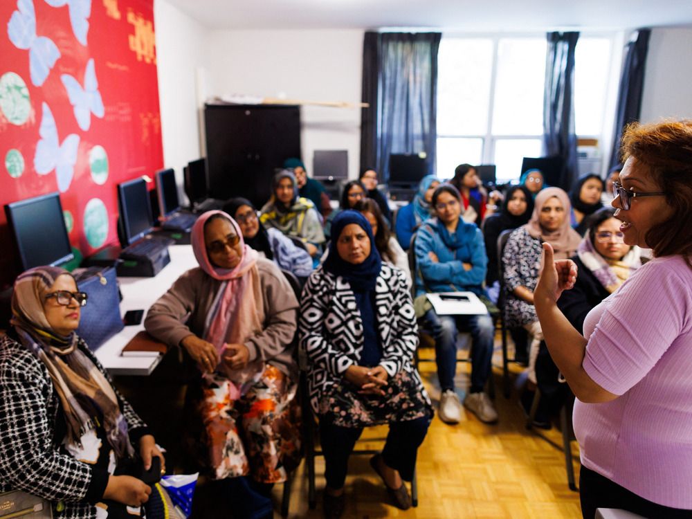 NextImg:New immigrants are worried about Canada's economy, new survey finds