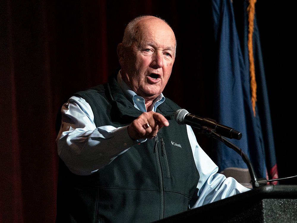 NextImg:Trump nominates former Michigan congressman Pete Hoekstra as ambassador to Canada