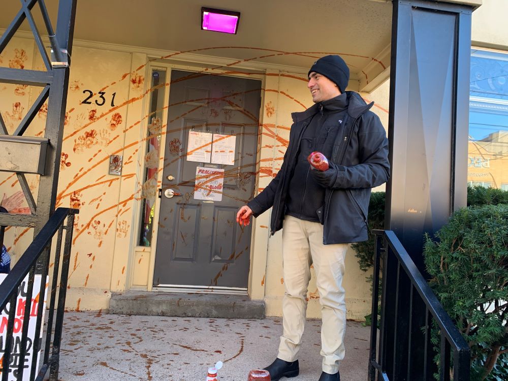 NextImg:Doctor squirts ketchup on MP’s office as anti-Israel protest after charges dropped for same action in 2023