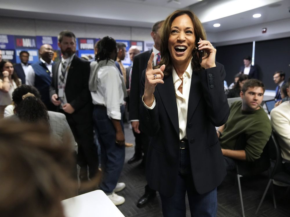 NextImg:Trump and Harris rack up early wins as America awaits battleground results