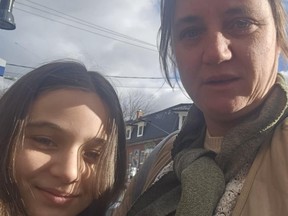 Toronto library apologizes for not letting lost girl use their phone Toronto library apologizes for not letting lost girl use their phone