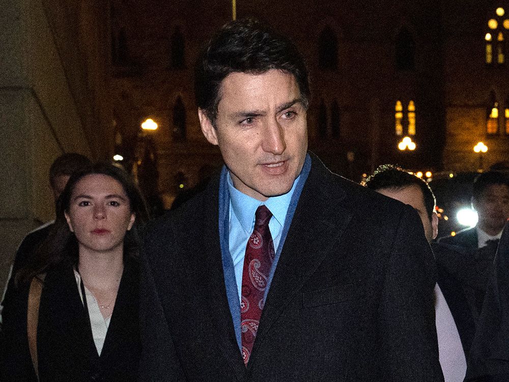 NextImg:'Why would I enter a burning building?' Some Liberals say a chance at Trudeau's cabinet not worth it