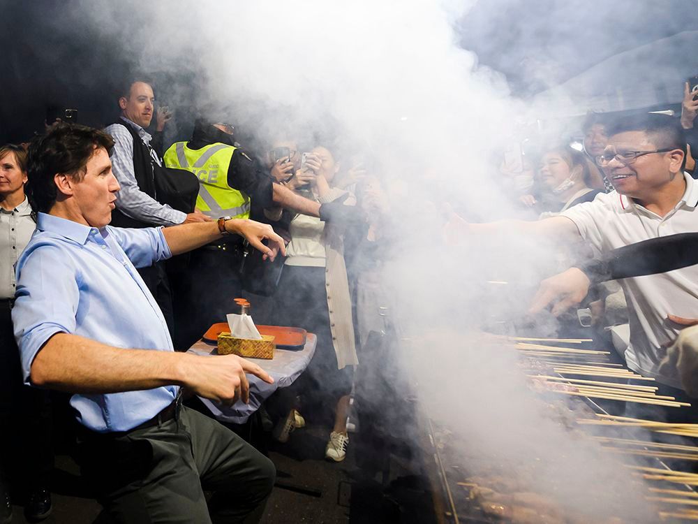 NextImg:4 things we learned about Justin Trudeau from Hot Ones Quebec: 'I like it spicy'