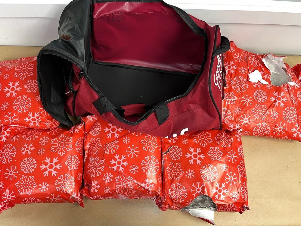 NextImg:New Zealand authorities nab passenger from B.C. with 10 kg of meth wrapped as Christmas presents