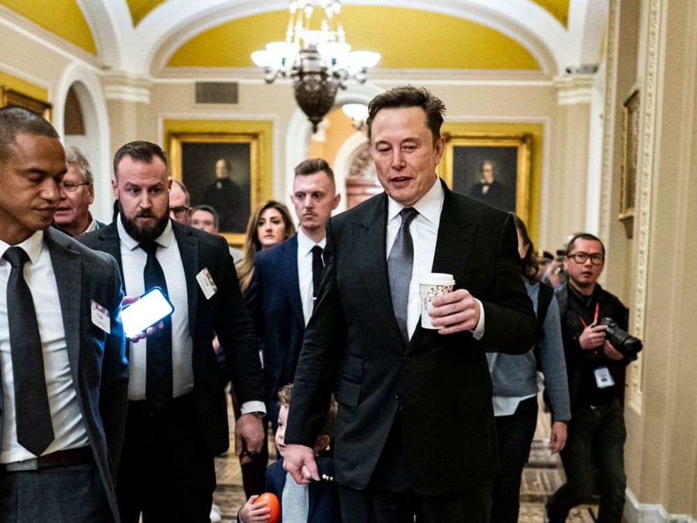 NextImg:Elon Musk’s net worth tops $400 billion, an historic first