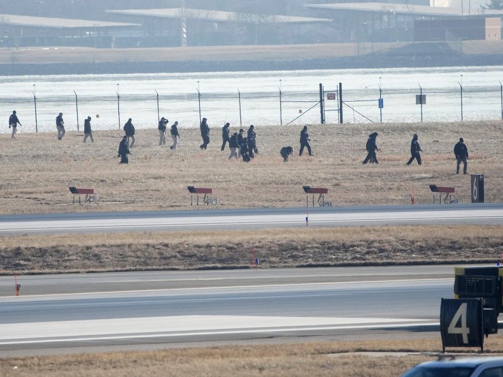 NextImg:American Airlines crash: All 64 passengers aboard jet feared dead after collision with an Army helicopter