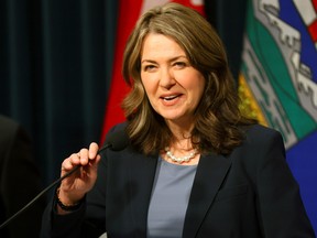 Danielle Smith calls for immediate election after Trudeau resignation Danielle Smith calls for immediate election after Trudeau resignation