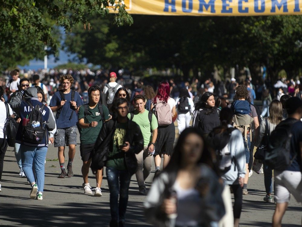 NextImg:International students who graduated from Canadian schools more likely to be underemployed: StatCan