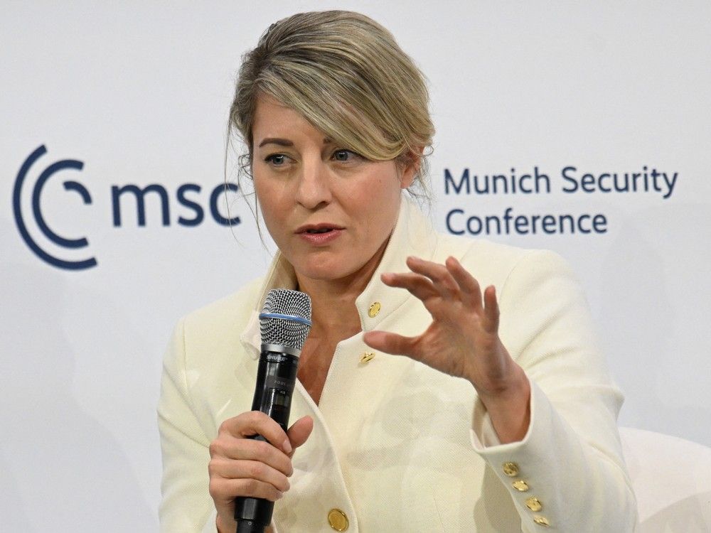 NextImg:Canada would say 'no way' to Russia's re-admittance to G7, Joly states
