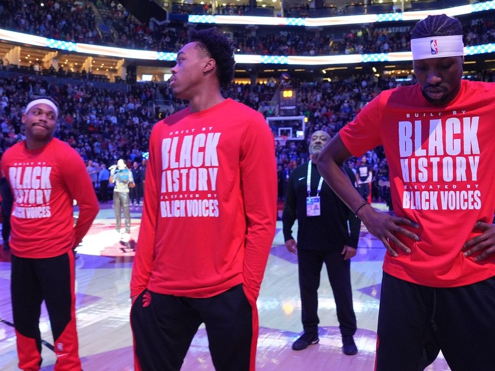 NextImg:Toronto Raptors fans join chorus of Canadians to boo pre-game U.S. national anthems