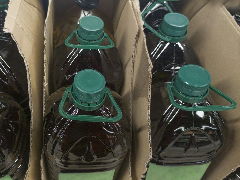 NextImg:Thieves slip away with more than $1M in olive oil during transport from Montreal to Toronto