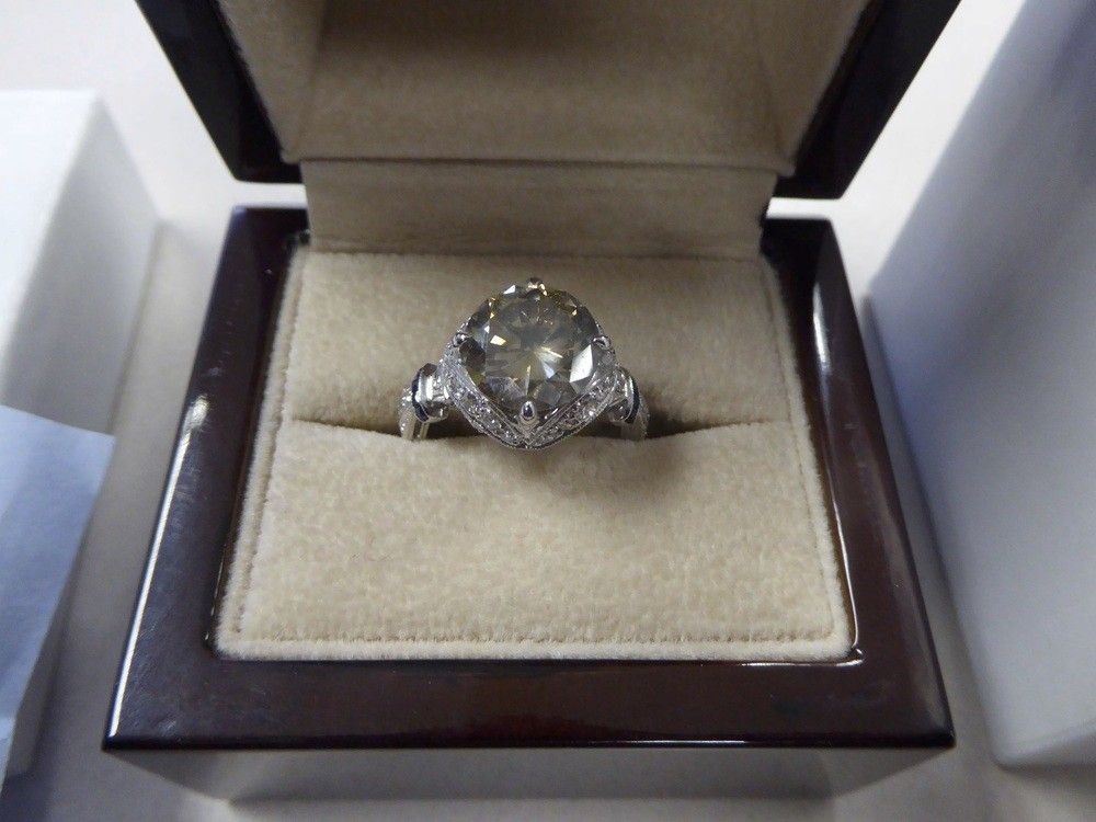 NextImg:Third Toronto fraudster who ran $21-million diamond investment scam is sent to prison in U.S.
