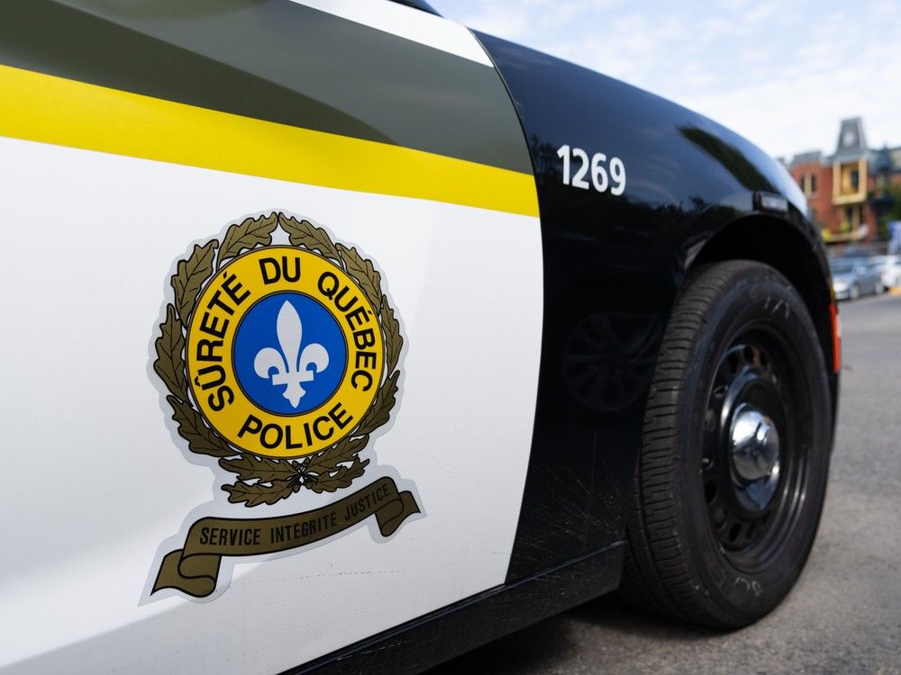 NextImg:Several hurt after bus carrying young swimmers collides with heavy truck in Quebec