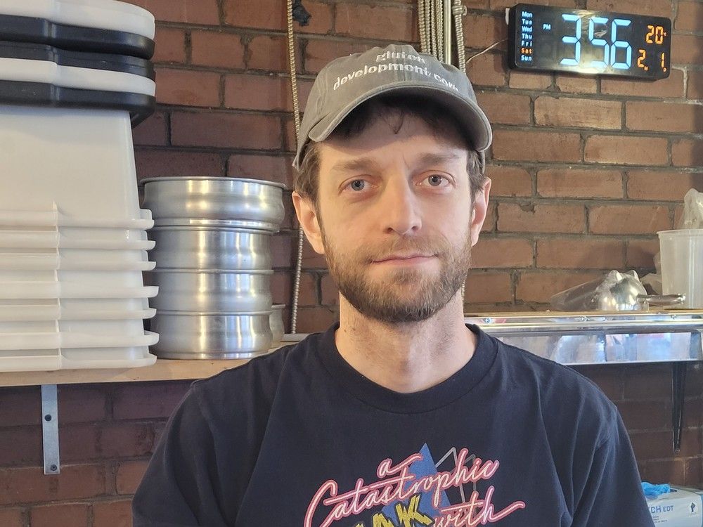 NextImg:Boycotting American. What's involved in a Toronto pizzeria owner's personal crusade?