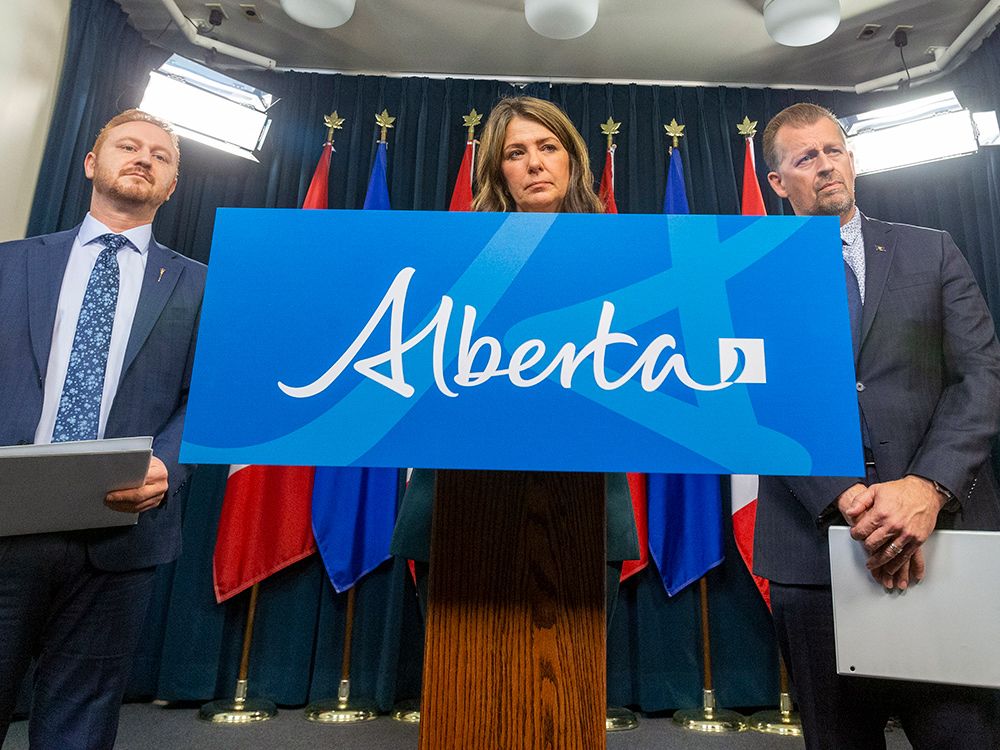 NextImg:Smith says changes to Alberta infrastructure defence law to prevent any 'interference from Ottawa'
