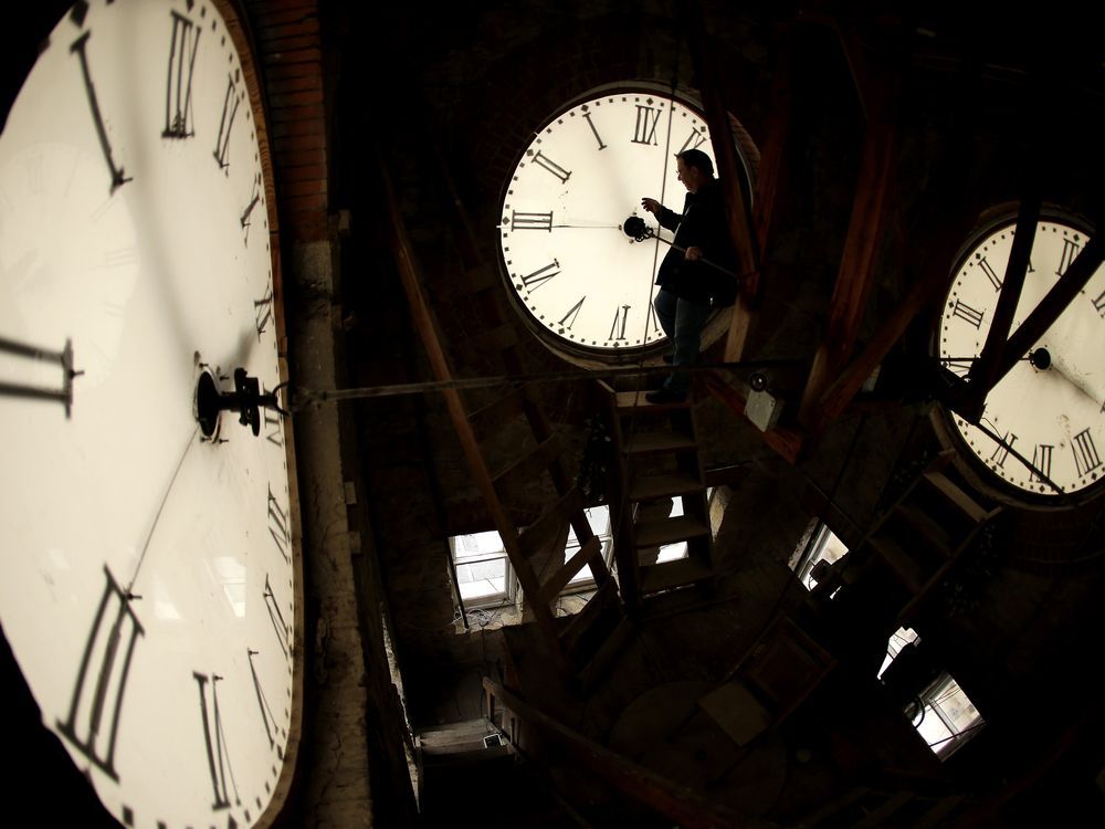 NextImg:Why are clocks set forward in the spring? It all started in the 1890s