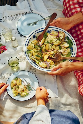 Fennel and potato salad with mustard and dill
