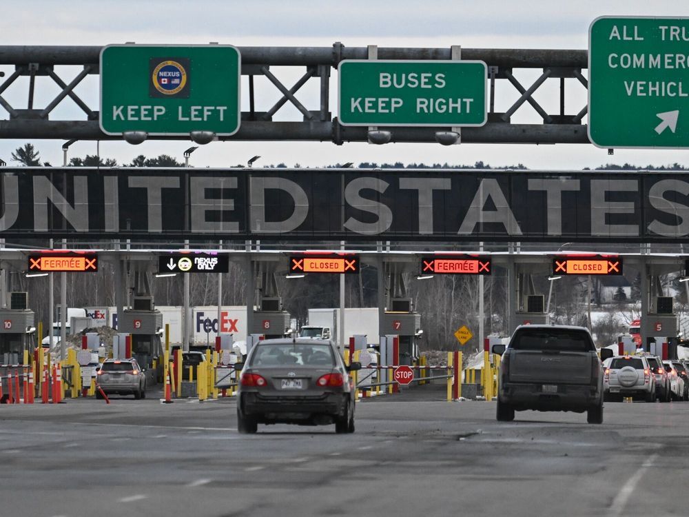  Vehicles in line to cross into the United States at the Canada-US border in St-Bernard-de-Lacolle, Quebec, Canada, on Thursday, March 6, 2025.