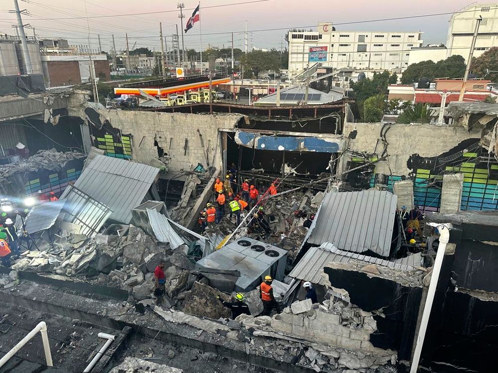 NextImg:Roof collapse at Dominican Republic nightclub kills at least 27