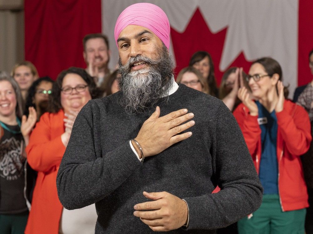  NDP Leader Jagmeet Singh speaks to supporters at the North Glenora Community League on April 1 in Edmonton.