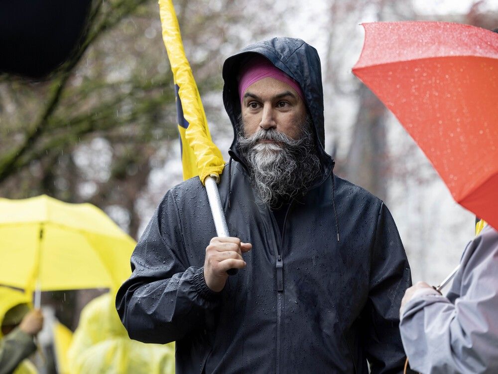  Federal NDP leader Jagmeet Singh on the picket line with striking Life Labs workers in Vancouver, B.C., on April 8, 2025.