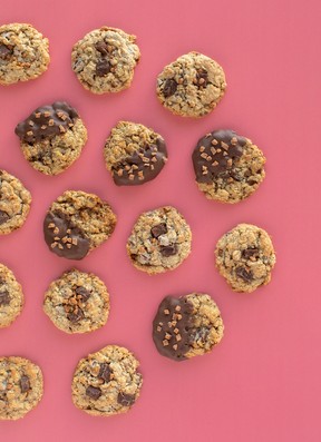 recipes Oatmeal milk chocolate toffee cookies