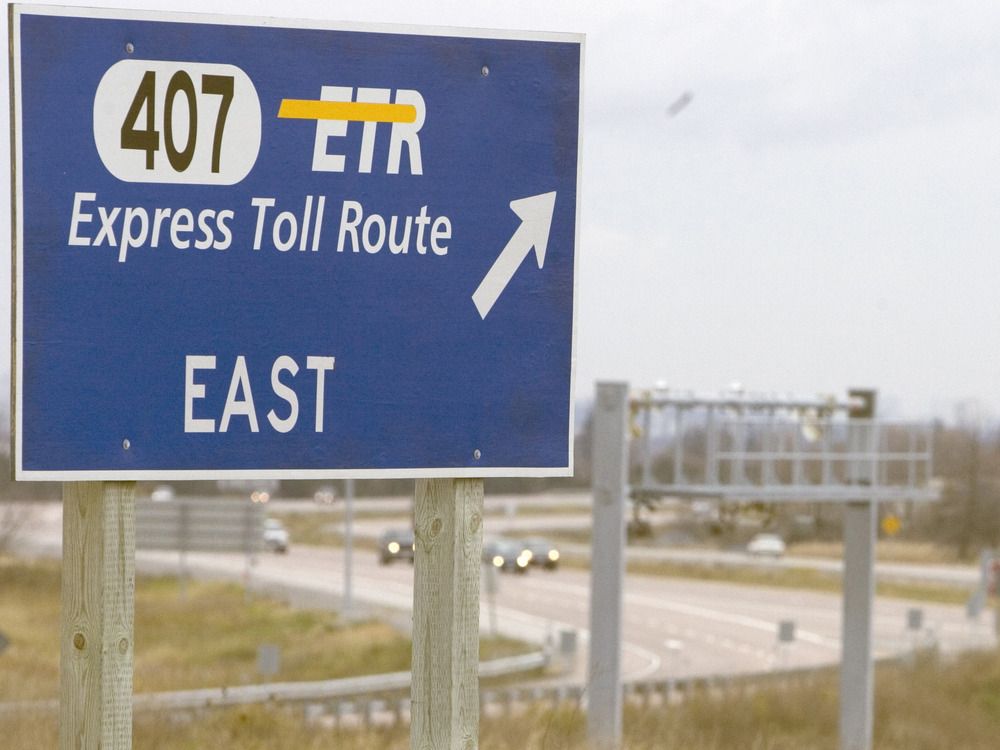 A sign at the side of the Highway 407.