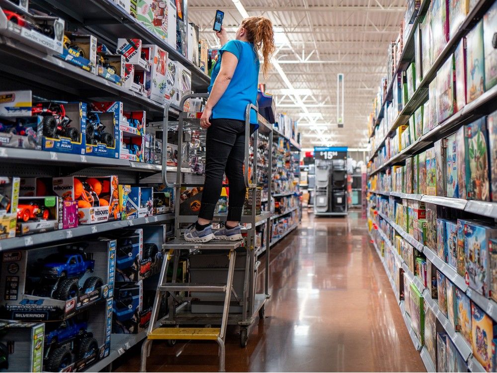 NextImg:Walmart might pass tariff costs on to consumers, Trump's treasury chief admits