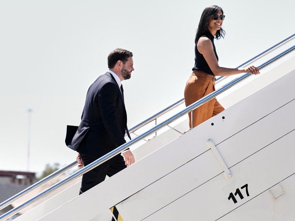 JD Vance gives Pope Leo invitation from Trump to visit US | National Post