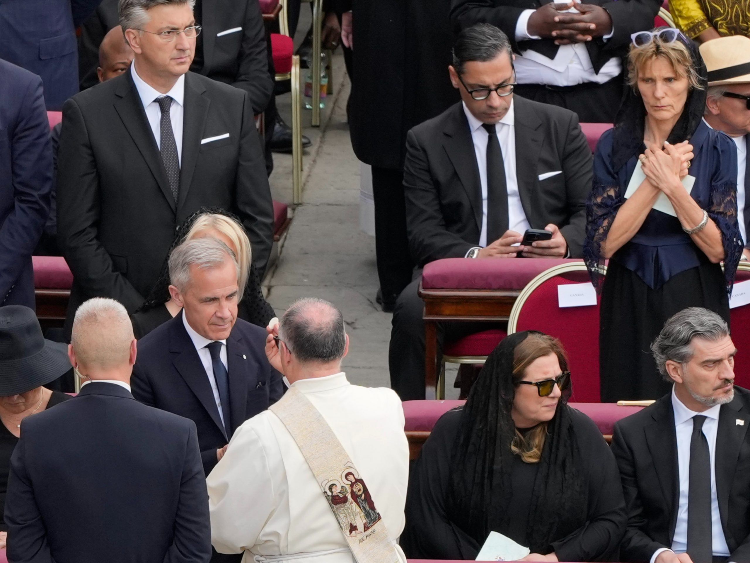 NextImg:Mark Carney has brief encounter with Pope Leo XIV after pontiff's inaugural Vatican mass