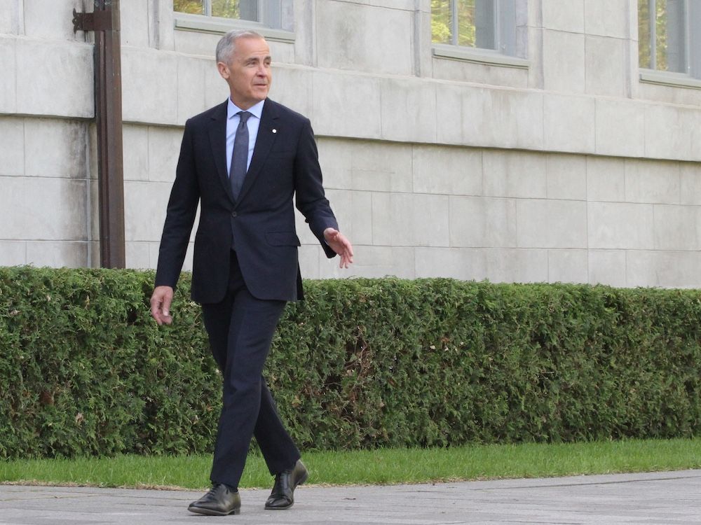  Prime Minister Mark Carney reportedly wears suits tailored on London’s prestigious Savile Row.