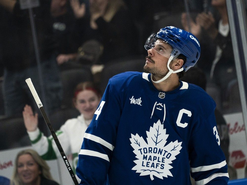 NextImg:Auston Matthews breaks through, Maple Leafs beat Panthers 2-0 to force Game 7